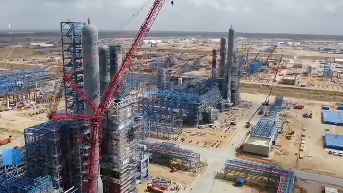 Амурский газоперерабатывающий завод в чугунных люках не нуждается