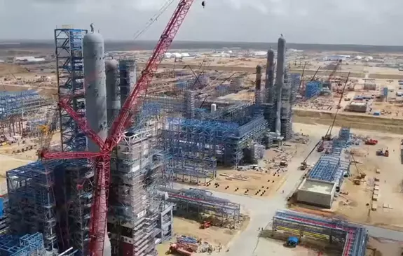Амурский газоперерабатывающий завод в чугунных люках не нуждается